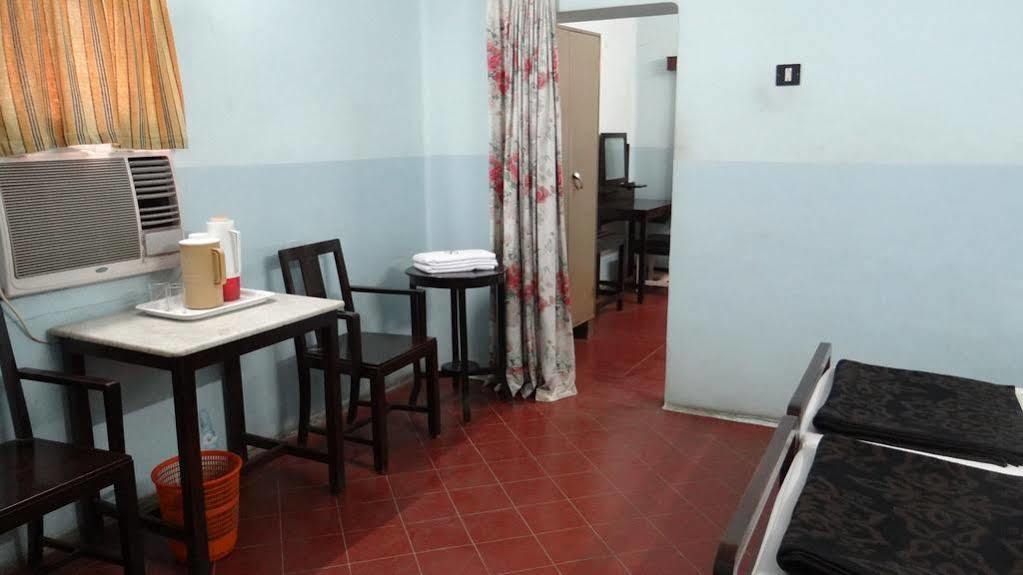 Hotel Mysore Dasaprakash 外观 照片