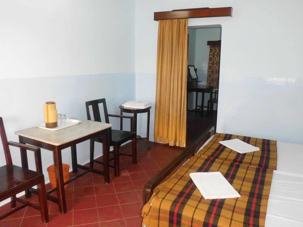Hotel Mysore Dasaprakash 外观 照片