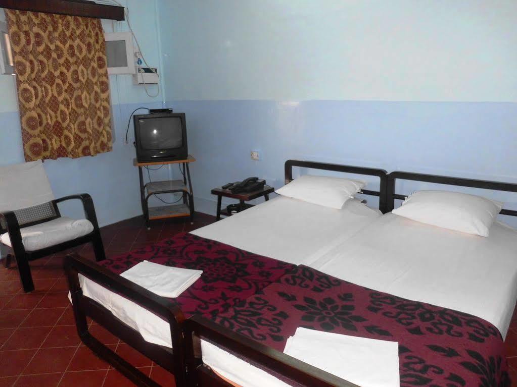 Hotel Mysore Dasaprakash 外观 照片