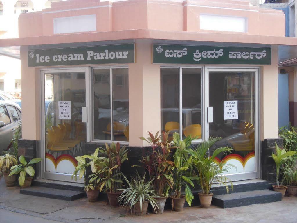 Hotel Mysore Dasaprakash 外观 照片